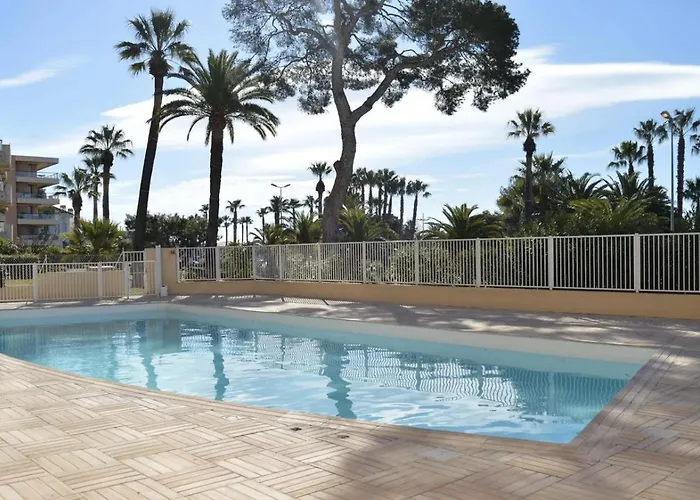 Charmant Studio Avec Terrasse- Front De Mer - Proche Du Centre Et Gare Tgv *